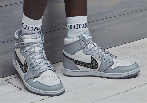 j1 dior shoes|dior jordan 1 release date.